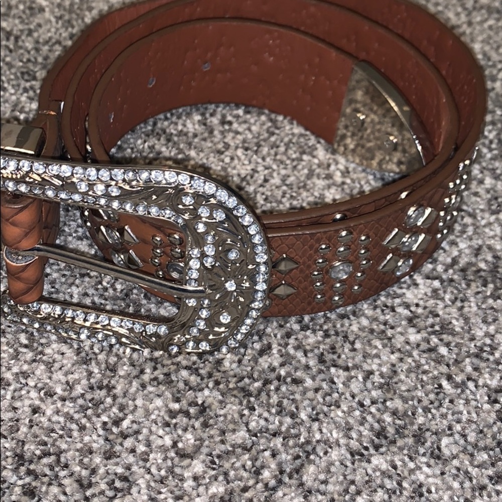 Women’s brown belt with bling